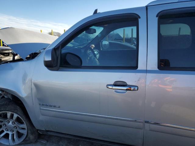 Photo 7 from auction – 2011 GMC YUKON DENA with VIN 1GKS2EEF4BR191857