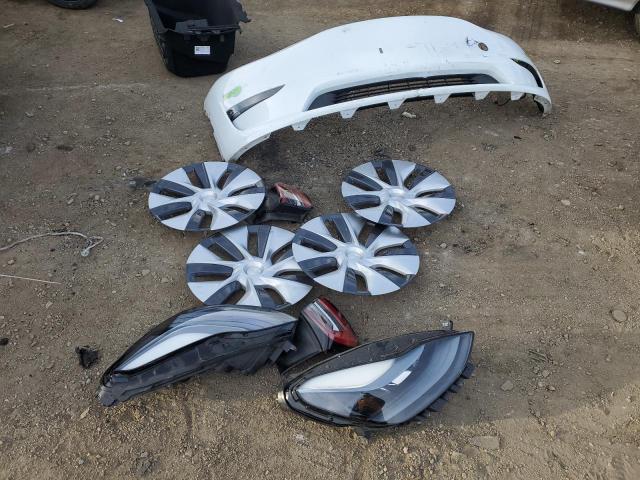 Photo 13 from auction – 2022 TESLA MODEL Y with VIN 7SAYGAEE0NF533812