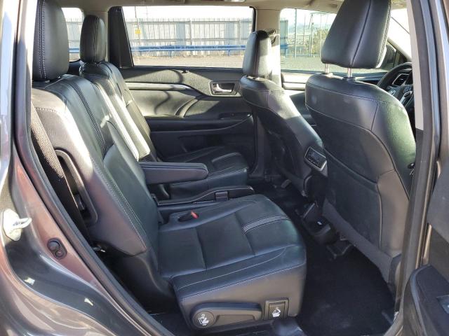 Photo 11 from auction – 2018 TOYOTA HIGHLANDER with VIN 5TDJZRFH7JS896999
