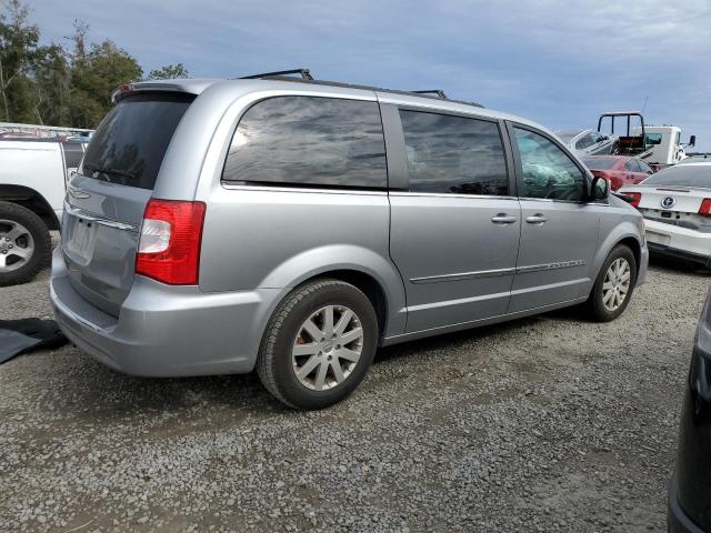 Photo 3 from auction – 2016 CHRYSLER TOWN & COU with VIN 2C4RC1BG6GR187677