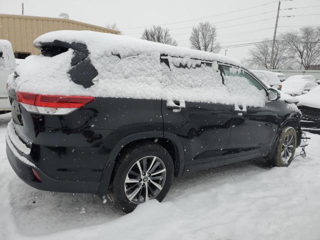 Photo 3 from auction – 2018 TOYOTA HIGHLANDER with VIN 5TDJZRFH1JS857261