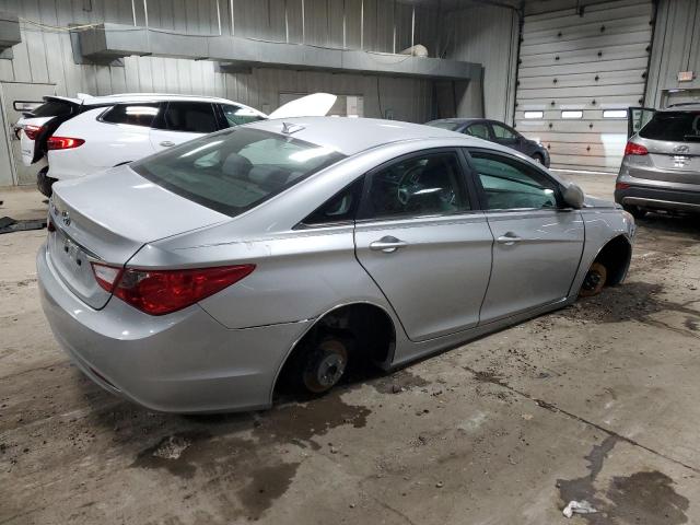 Photo 3 from auction – 2012 HYUNDAI SONATA GLS with VIN 5NPEB4AC2CH490142