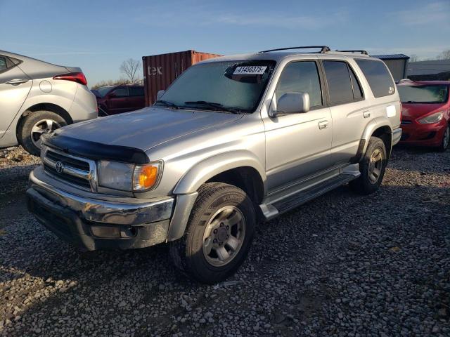 TOYOTA 4RUNNER SR 2000 with VIN JT3GN86R8Y0177481 - Photo from auction