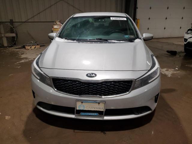 Photo 5 from auction – 2017 KIA FORTE LX with VIN 3KPFK4A74HE080722
