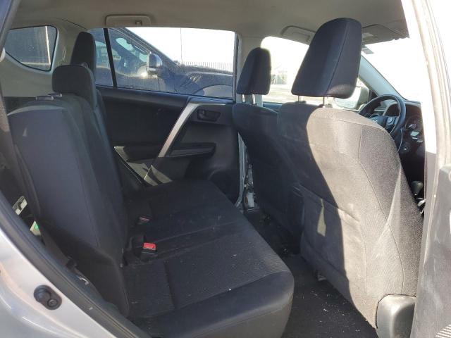 Photo 10 from auction – 2015 TOYOTA RAV4 LE with VIN JTMBFREVXFJ024518