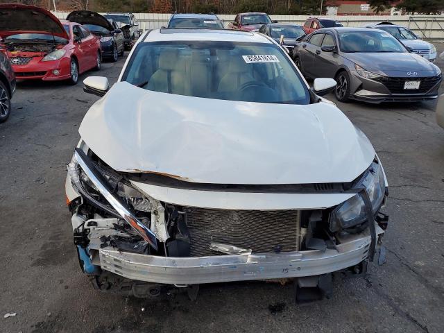 Photo 5 from auction – 2017 HONDA CIVIC EX with VIN 19XFC2F70HE020012