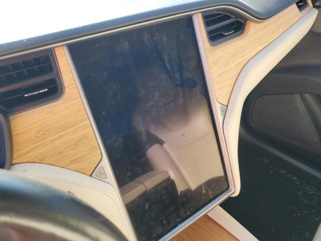 Photo 9 from auction – 2018 TESLA MODEL X with VIN 5YJXCAE27JF112903