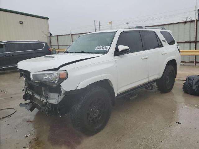 Photo 1 from auction – 2018 TOYOTA 4RUNNER SR with VIN JTEBU5JR1J5593231