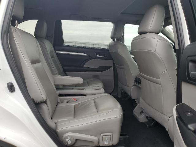 Photo 11 from auction – 2019 TOYOTA HIGHLANDER with VIN 5TDKZRFH5KS550536
