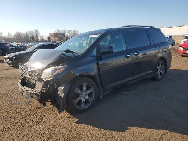Photo 1 from auction – 2017 TOYOTA SIENNA SE with VIN 5TDXZ3DC6HS772019