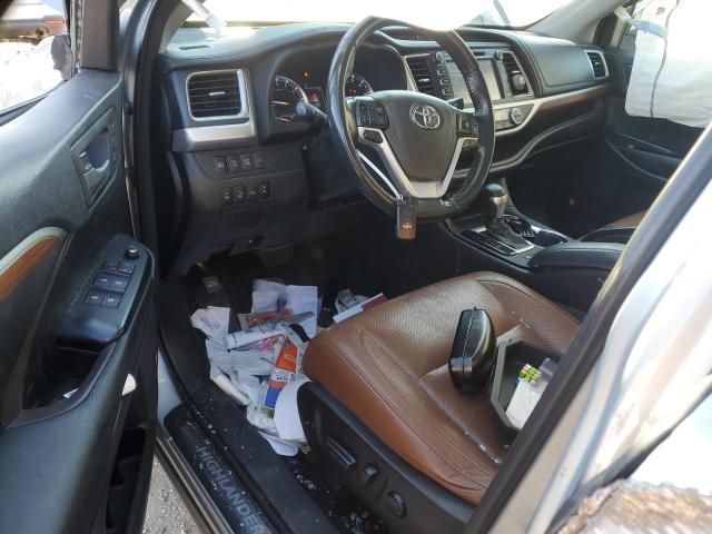 Photo 8 from auction – 2017 TOYOTA HIGHLANDER with VIN 5TDYZRFH0HS200668