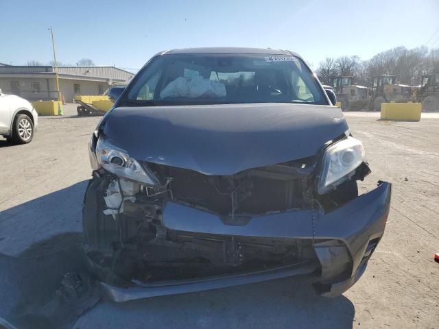 Photo 5 from auction – 2018 TOYOTA SIENNA XLE with VIN 5TDYZ3DC8JS929110