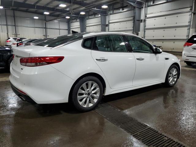Photo 3 from auction – 2018 KIA OPTIMA EX with VIN 5XXGU4L34JG213596