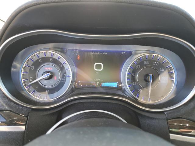 Photo 9 from auction – 2016 CHRYSLER 300C with VIN 2C3CCAET1GH198305