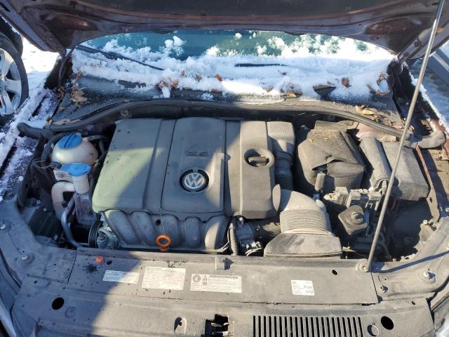 Photo 11 from auction – 2013 VOLKSWAGEN PASSAT S with VIN 1VWAP7A33DC062513