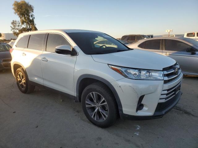 Photo 4 from auction – 2019 TOYOTA HIGHLANDER with VIN 5TDZARFH0KS052637
