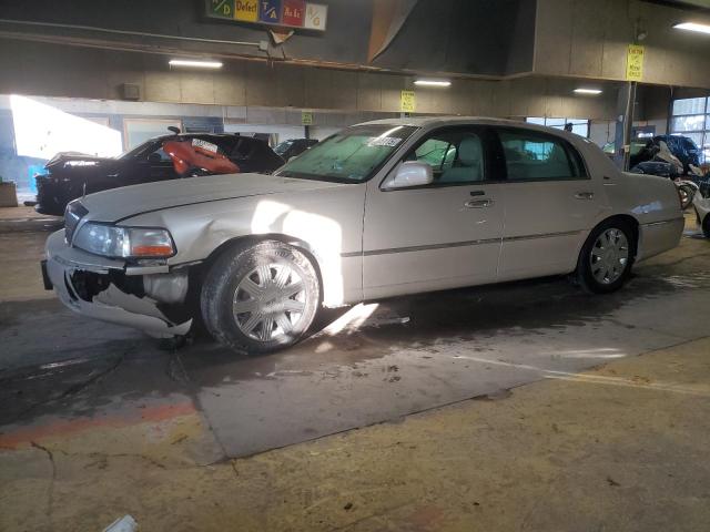 Photo 1 from auction – 2003 LINCOLN TOWN CAR C with VIN 1LNHM83W53Y695048