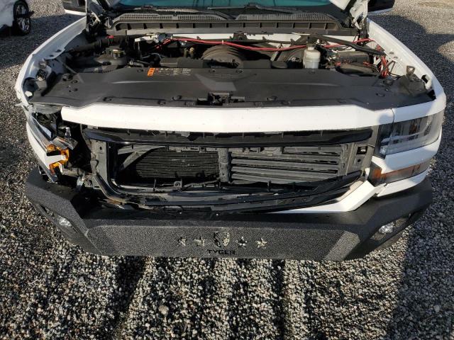 Photo 11 from auction – 2018 CHEVROLET SILVERADO with VIN 3GCUKREC3JG589805