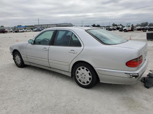 Photo 2 from auction – 2000 MERCEDES-BENZ E 430 with VIN WDBJF70J6YB011278