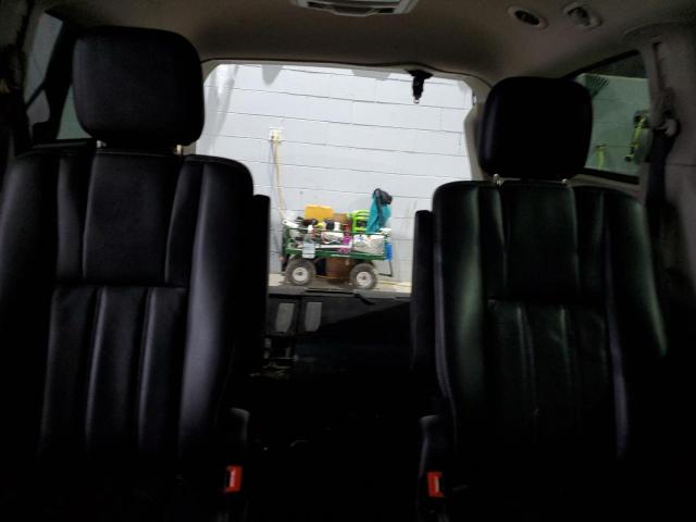 Photo 10 from auction – 2012 CHRYSLER TOWN & COU with VIN 2C4RC1BG3CR370013