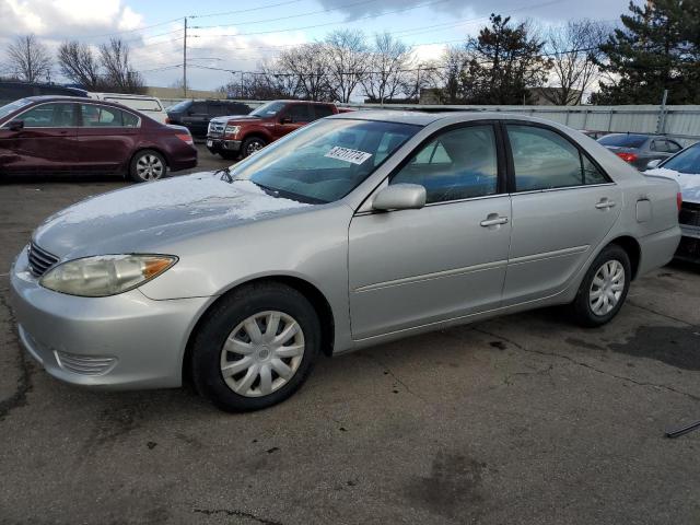 TOYOTA CAMRY LE 2005 with VIN 4T1BE32K35U044483 - Photo from auction