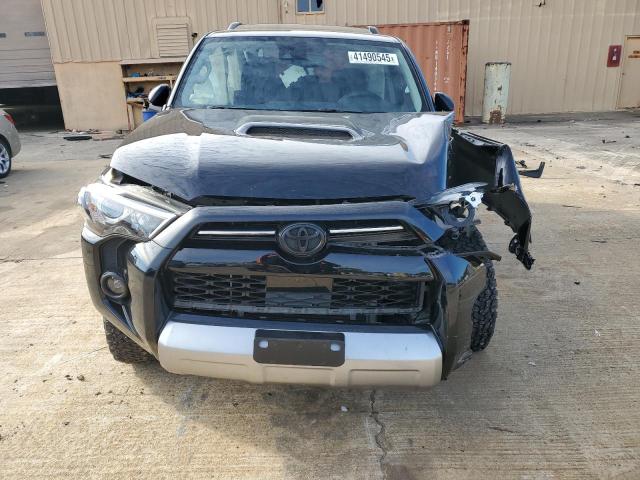 Photo 5 from auction – 2020 TOYOTA 4RUNNER SR with VIN JTEBU5JR2L5784482