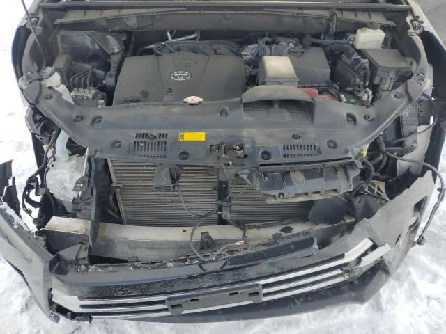 Photo 12 from auction – 2018 TOYOTA HIGHLANDER with VIN 5TDDZRFH6JS814922