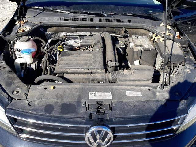 Photo 11 from auction – 2018 VOLKSWAGEN JETTA S with VIN 3VW2B7AJ9JM260752