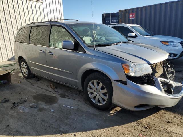 Photo 4 from auction – 2015 CHRYSLER TOWN & COU with VIN 2C4RC1BG5FR589236