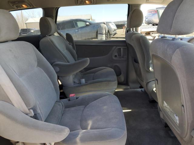 Photo 11 from auction – 2005 TOYOTA SIENNA LE with VIN 5TDBA23C15S048442