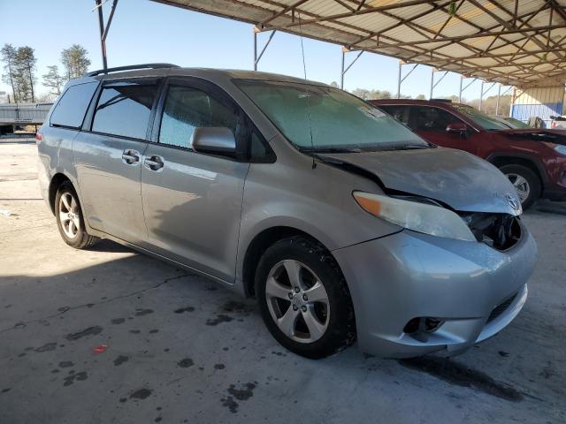 Photo 4 from auction – 2013 TOYOTA SIENNA LE with VIN 5TDKK3DC8DS321506