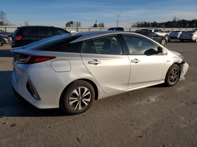 Photo 3 from auction – 2017 TOYOTA PRIUS PRIM with VIN JTDKARFP0H3000301