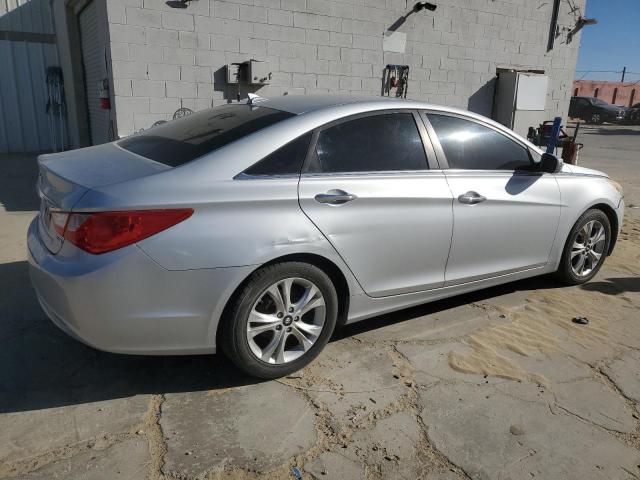 Photo 3 from auction – 2013 HYUNDAI SONATA SE with VIN 5NPEC4AC3DH648275