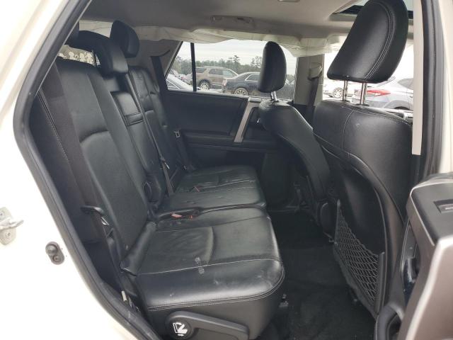 Photo 11 from auction – 2018 TOYOTA 4RUNNER SR with VIN JTEZU5JR3J5178409