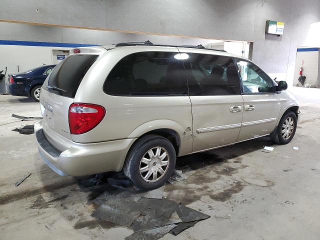 Photo 3 from auction – 2005 CHRYSLER TOWN & COU with VIN 2C8GP54L35R487508