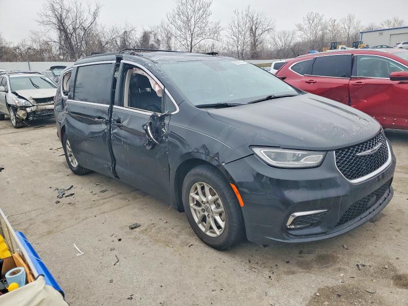 Photo 4 from auction – 2022 CHRYSLER PACIFICA T with VIN 2C4RC1BG0NR117198