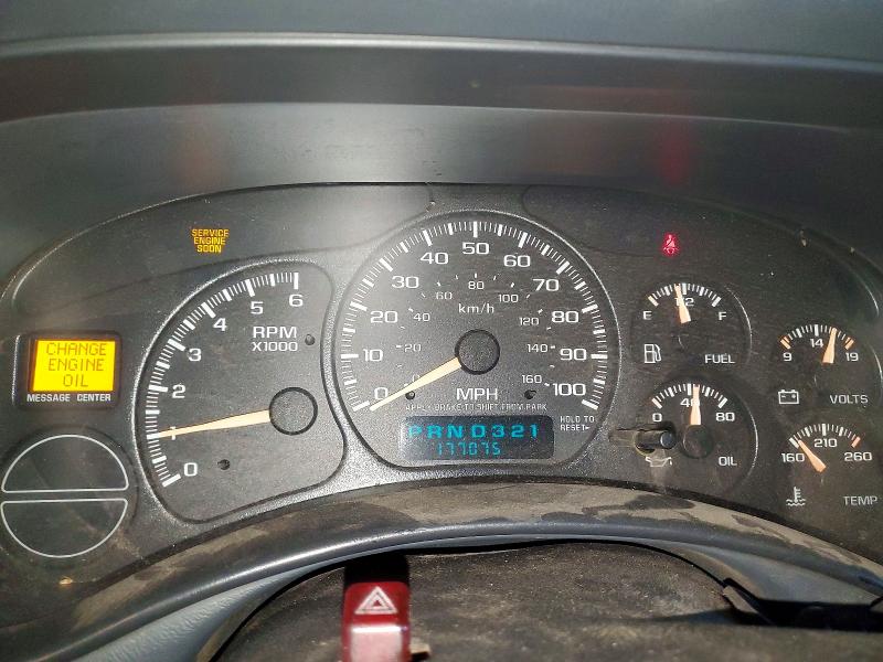 Photo 9 from auction – 2002 CHEVROLET SILVERADO with VIN 2GCEC19TX21311572
