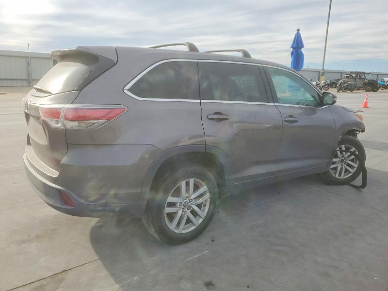 Photo 3 from auction – 2016 TOYOTA HIGHLANDER with VIN 5TDZKRFH1GS132808
