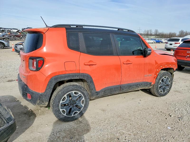 Photo 3 from auction – 2016 JEEP RENEGADE with VIN ZACCJBCT5GPD82896