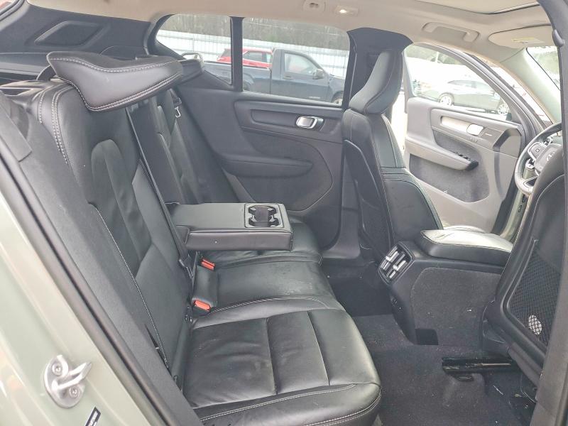 Photo 10 from auction – 2023 VOLVO XC40 PLUS with VIN YV4L12UW8P2969092