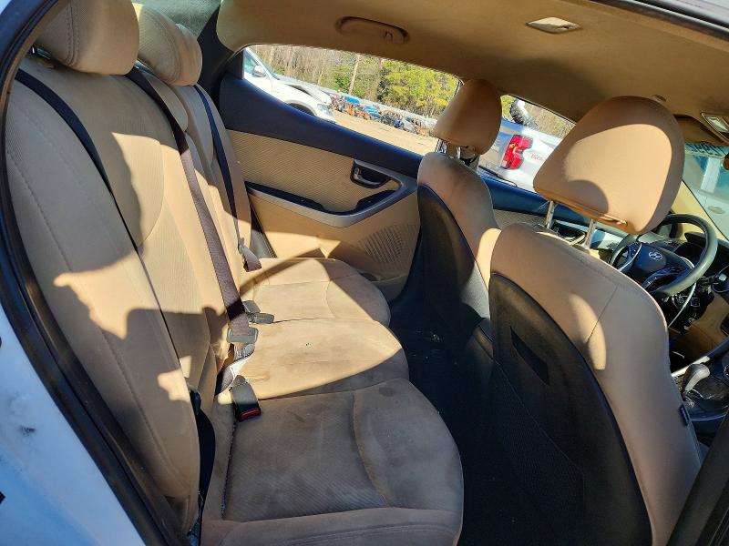 Photo 10 from auction – 2013 HYUNDAI ELANTRA with VIN 5NPDH4AE2DH305794