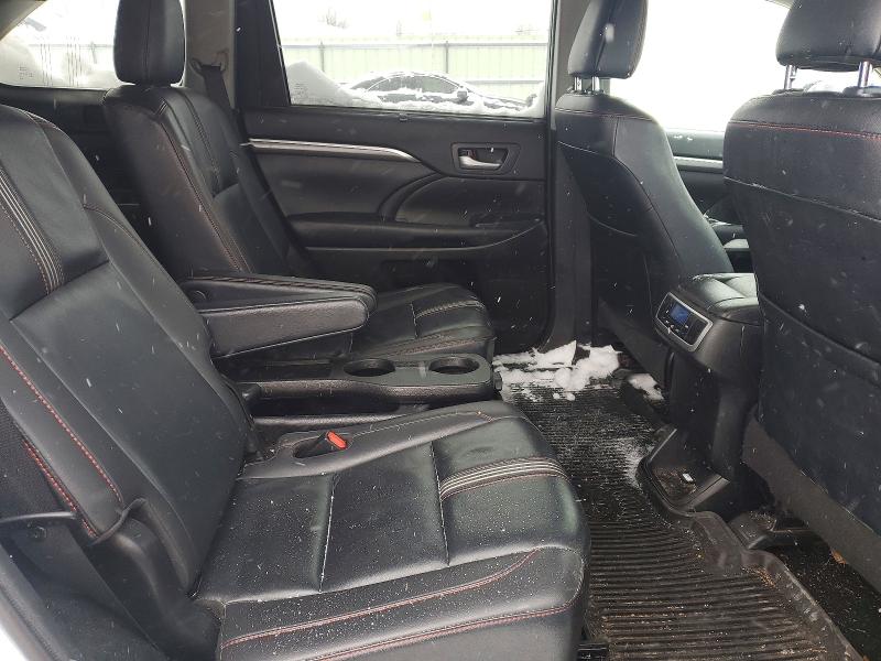 Photo 11 from auction – 2019 TOYOTA HIGHLANDER with VIN 5TDJZRFH2KS970928