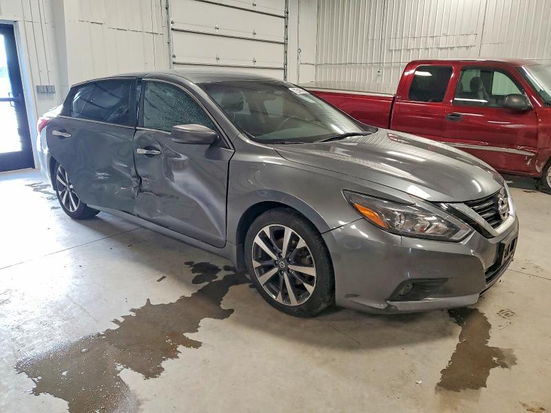 Photo 4 from auction – 2017 NISSAN ALTIMA 2.5 with VIN 1N4AL3AP4HC271829