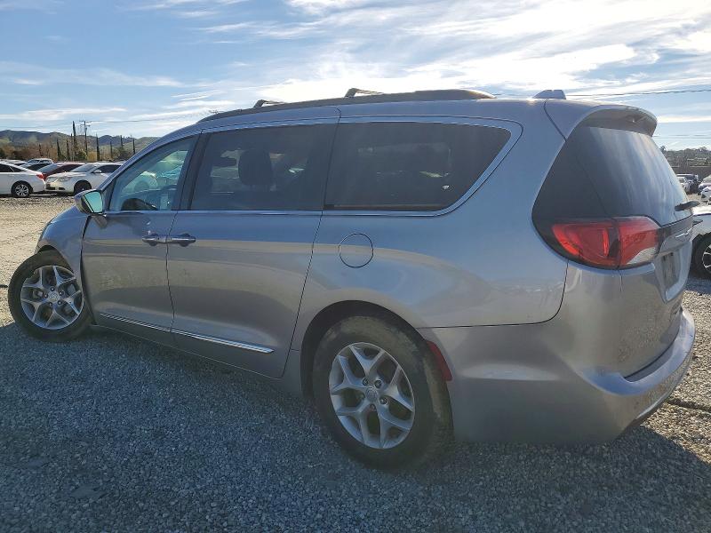 Photo 2 from auction – 2017 CHRYSLER PACIFICA with VIN 2C4RC1BG6HR656512