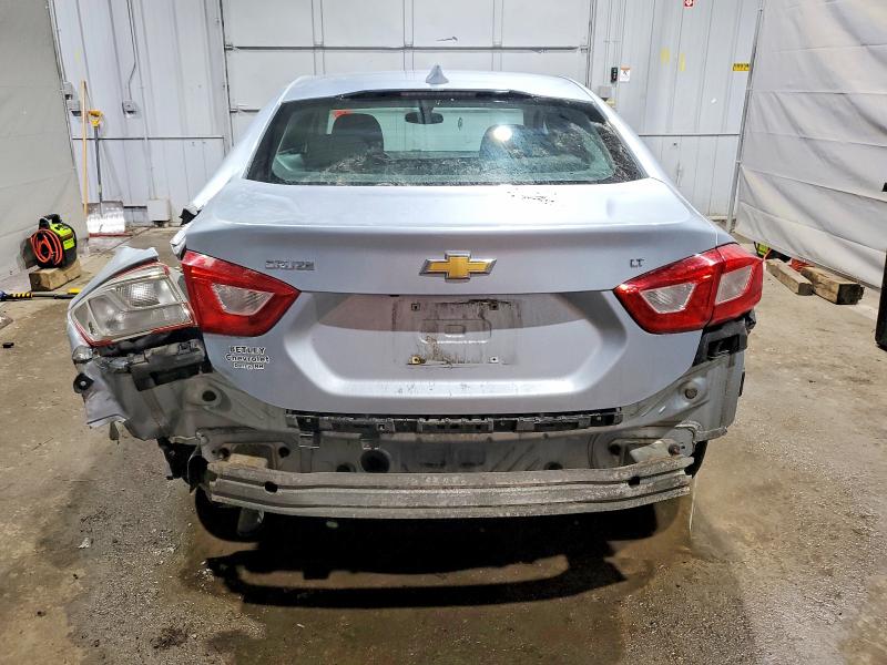 Photo 6 from auction – 2017 CHEVROLET CRUZE LT with VIN 1G1BE5SM9H7175138