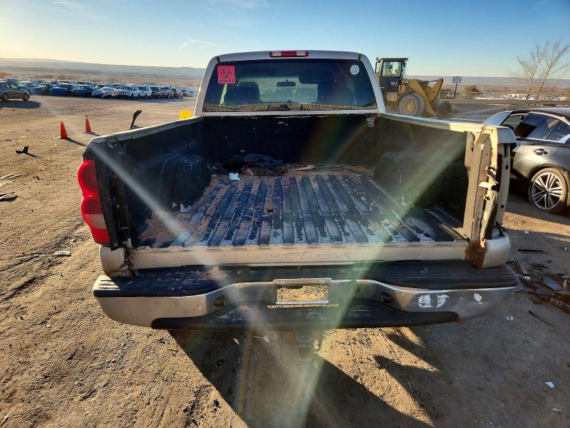 Photo 6 from auction – 2005 CHEVROLET SILVERADO with VIN 1GCHK29U15E255104