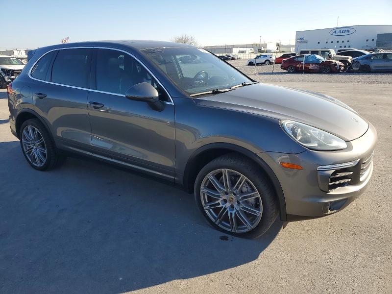 Photo 4 from auction – 2016 PORSCHE CAYENNE S with VIN WP1AB2A27GLA93648