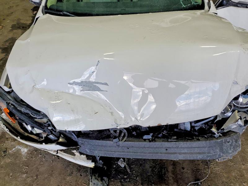 Photo 11 from auction – 2013 VOLKSWAGEN PASSAT SE with VIN 1VWBH7A35DC083428