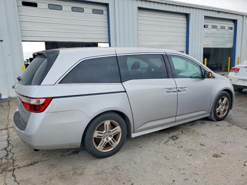 Photo 3 from auction – 2012 HONDA ODYSSEY TO with VIN 5FNRL5H9XCB043913