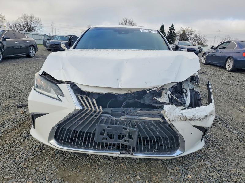 Photo 5 from auction – 2019 LEXUS ES with VIN 58AB21B15KU001126